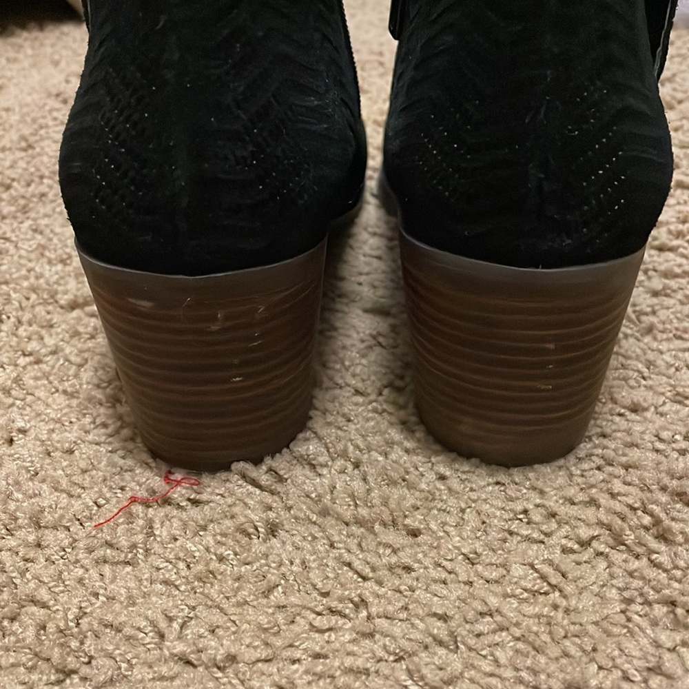 9.5 lucky brand black boots - Picture 6 of 6